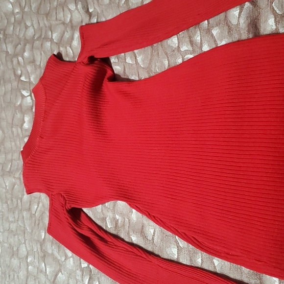 Dress - Picture 4 of 4